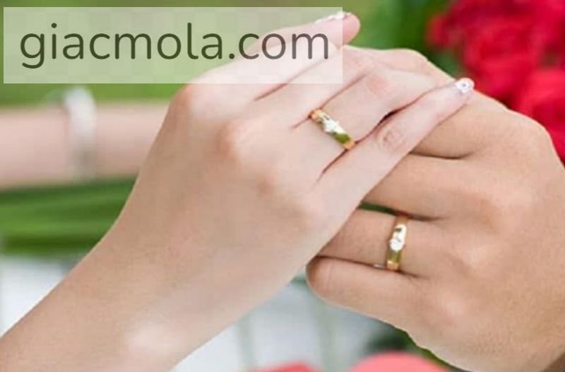Giải đáp Con gái đeo nhẫn cưới tay nào đúng?
